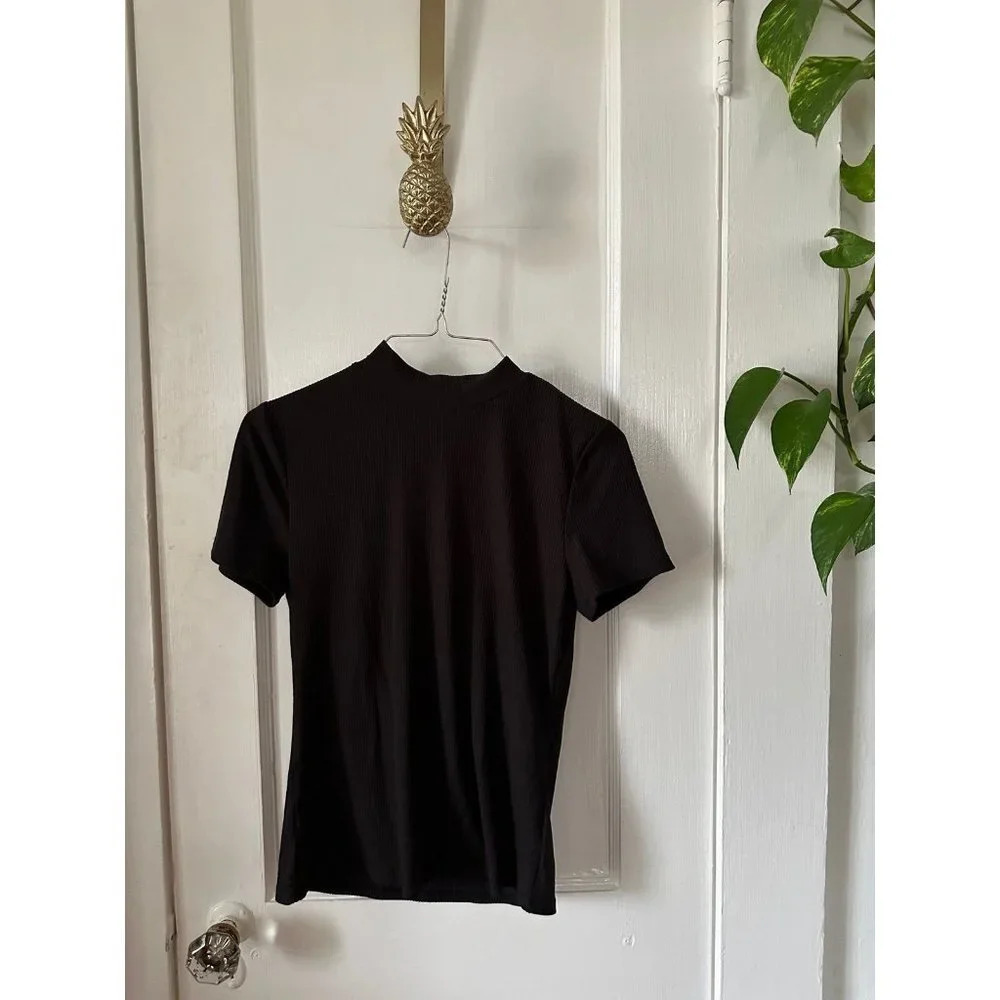 No Boundaries Women’s size Medium black shirt